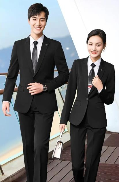 人們選擇西服定制的原因有很多，以下是一些可能的原因：